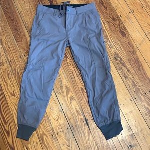Prana sky canyon jogger size 4 moonrock
